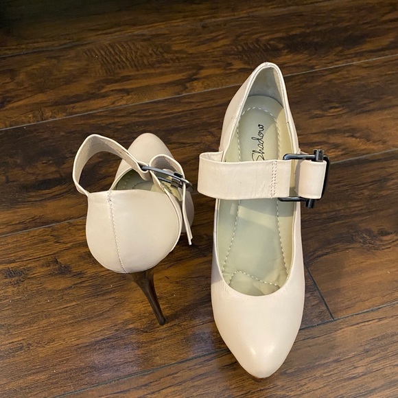 Mea Shadow - Picture 2 of 6